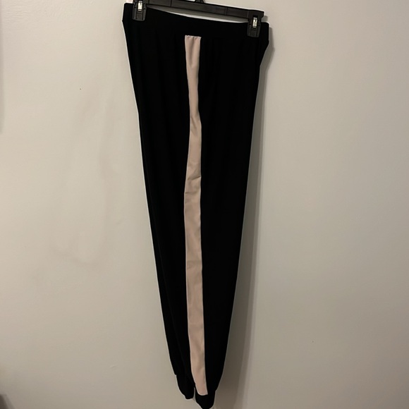 Wynne Layers Joggers Small Black - Picture 6 of 11